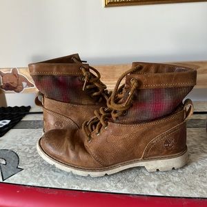 Plaid leather and wool timberland boots size 6 in used condition